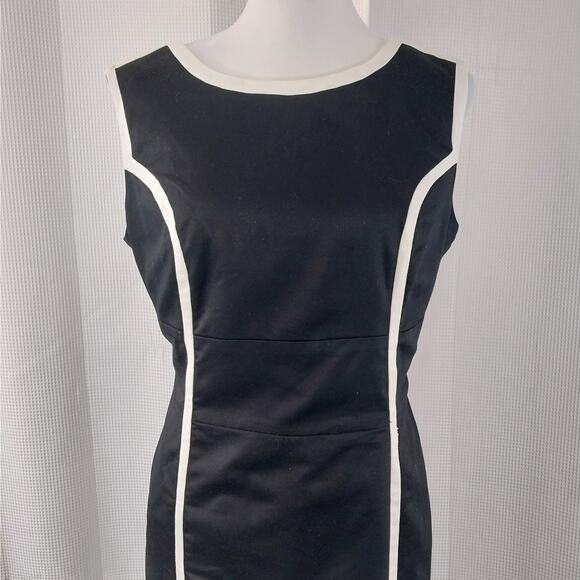WORTHINGTON! BLACK & WHITE GEOMETRIC SLEEVELESS SHIFT STYLE DRESS! SZ 12 - Picture 3 of 8